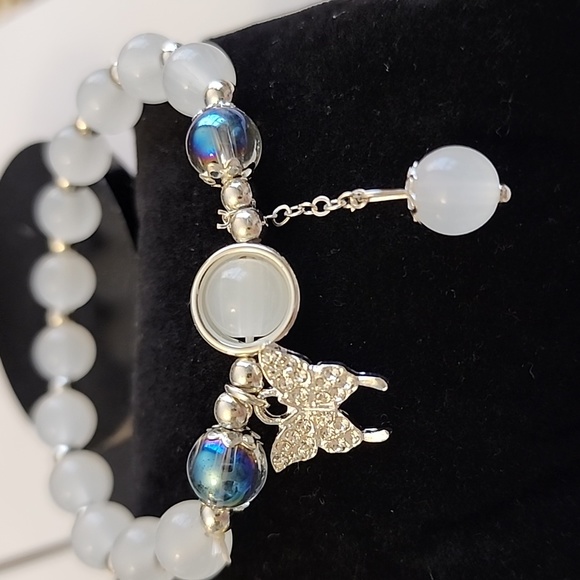 Butterfly Beaded Bracelet Simulated Moonstones - Picture 3 of 6
